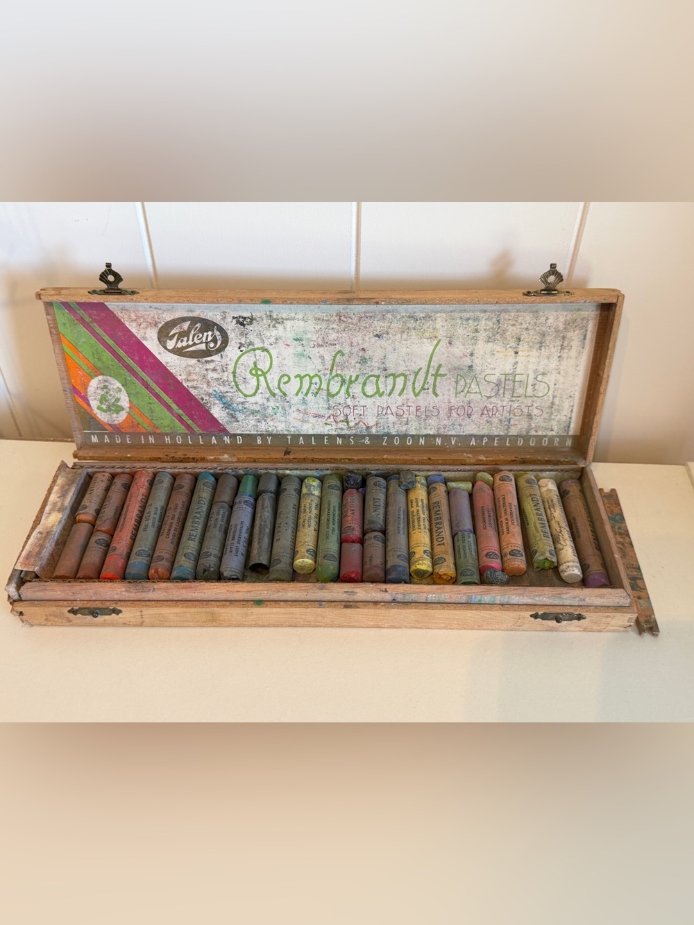 Vintage Talens Rembrandt Soft Pastels Set – Wood Box, Made in Holland